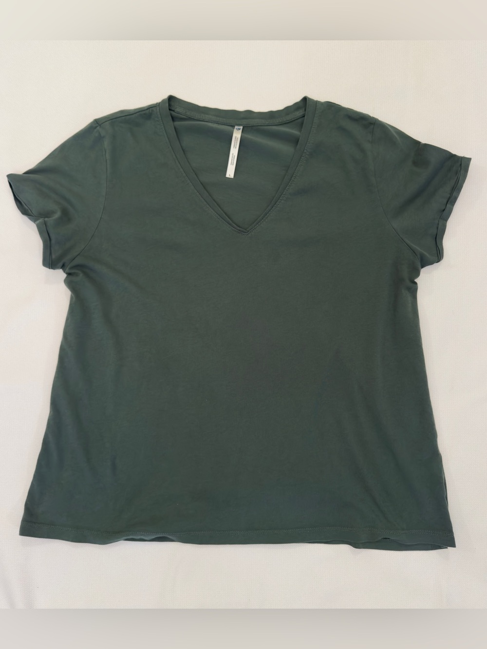 KUHL Women’s VEGA Tee Outdoor Travel Hiking Shirt. Size: L Color: Smoked Pine.